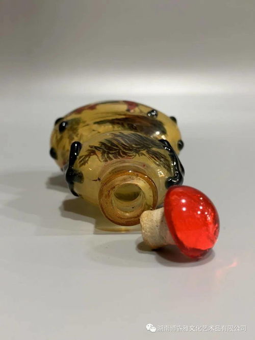 琉璃內(nèi)畫人物故事鼻煙壺