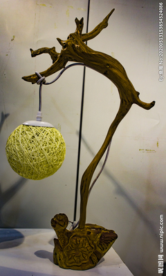 根雕臺(tái)燈攝影圖__傳統(tǒng)文化_文化藝術(shù)_攝影圖庫(kù)
