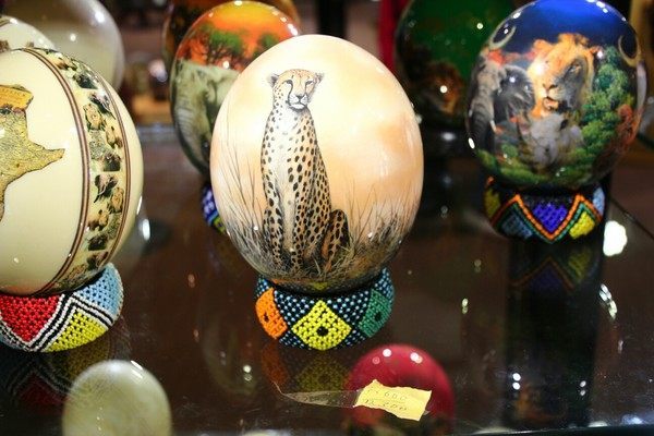 獨(dú)具特色的非洲手工藝品,粗獷與原始的美讓人愛不釋手